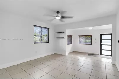 944 SW 10th Avenue, Miami, FL 33130 - Photo 4