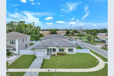 12901 SW 265th St, Homestead, FL 33032 - Photo 4