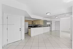 10877 NW 7th St, Miami, FL 33172 - Photo 10