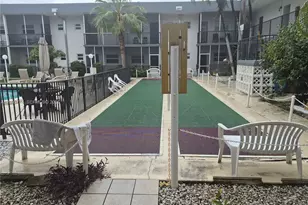 415 NE 2nd St, Hallandale Beach, FL 33009 - Photo 22