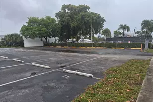 415 NE 2nd St, Hallandale Beach, FL 33009 - Photo 26