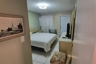 415 NE 2nd St, Hallandale Beach, FL 33009 - Photo 16