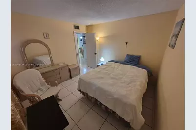 415 NE 2nd St #202, Hallandale Beach, FL 33009 - Photo 12