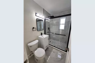 815 NE 134th St, North Miami, FL 33161 - Photo 12