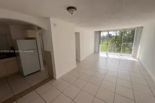 8870 Fontainebleau Blvd, Miami, FL 33172 - Photo 6