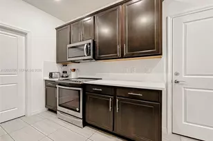 5040 Eucalyptus Dr, Hollywood, FL 33021 - Photo 18