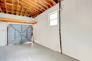 1921 NE 158th St, North Miami Beach, FL 33162 - Photo 30