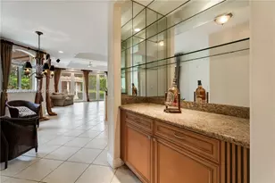 11071 SW 28th St, Miami, FL 33165 - Photo 10