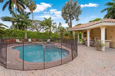 11071 SW 28th St, Miami, FL 33165 - Photo 54
