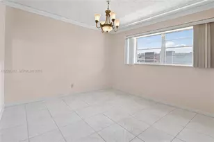 610 NE 12th Ave, Hallandale Beach, FL 33009 - Photo 16