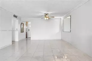 610 NE 12th Ave, Hallandale Beach, FL 33009 - Photo 18