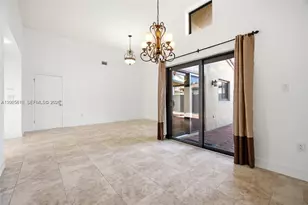 561 SW 87th Ct, Miami, FL 33174 - Photo 8