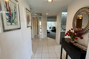 571 SW 141st Ave, Pembroke Pines, FL 33027 - Photo 4