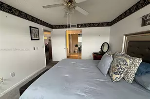 571 SW 141st Ave, Pembroke Pines, FL 33027 - Photo 18