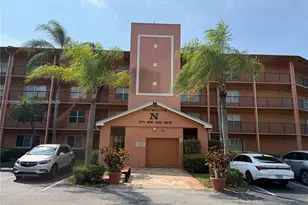 571 SW 141st Ave, Pembroke Pines, FL 33027 - Photo 1