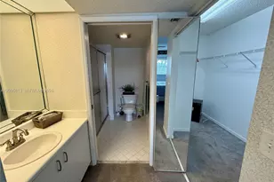 571 SW 141st Ave, Pembroke Pines, FL 33027 - Photo 20