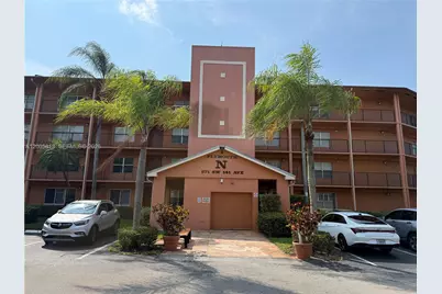 571 SW 141st Ave #208N, Pembroke Pines, FL 33027 - Photo 2