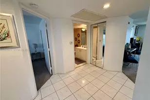 571 SW 141st Ave, Pembroke Pines, FL 33027 - Photo 6