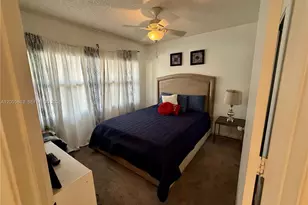 571 SW 141st Ave, Pembroke Pines, FL 33027 - Photo 4