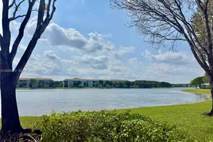 571 SW 141st Ave, Pembroke Pines, FL 33027 - Photo 22