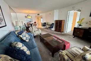 571 SW 141st Ave, Pembroke Pines, FL 33027 - Photo 12