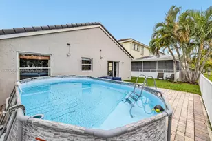 5861 S Sable Cir, Margate, FL 33063 - Photo 30