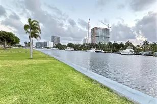 701 Three Islands Boulevard, Hallandale Beach, FL 33009 - Photo 22