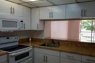 19701 SW 114th Ave, Miami, FL 33157 - Photo 4