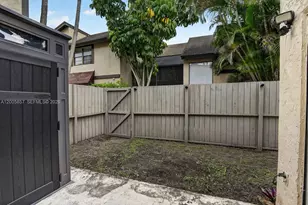 2360 Bayberry Dr, Pembroke Pines, FL 33024 - Photo 38