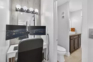 2360 Bayberry Dr, Pembroke Pines, FL 33024 - Photo 36