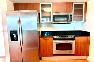1800 N Bayshore Dr, Miami, FL 33132 - Photo 6