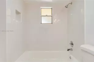 1085 NE 128th St, North Miami, FL 33161 - Photo 24