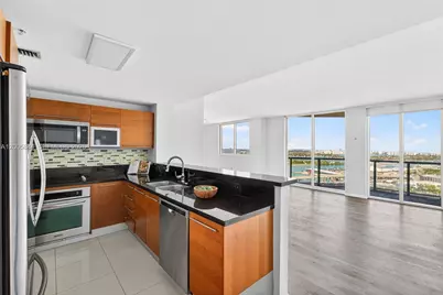 244 Biscayne Blvd #3702, Miami, FL 33132 - Photo 6