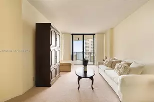 520 Brickell Key Dr, Miami, FL 33131 - Photo 2