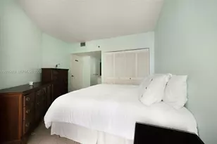 520 Brickell Key Dr, Miami, FL 33131 - Photo 14