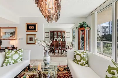 5900 Collins Ave #402, Miami Beach, FL 33140 - Photo 4