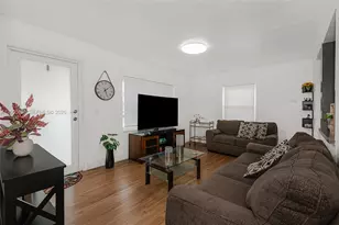 367 E 46th St, Hialeah, FL 33013 - Photo 4