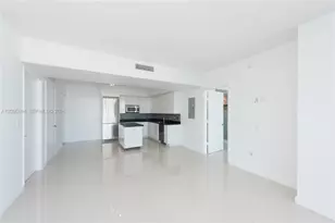 92 SW 3rd St, Miami, FL 33130 - Photo 8