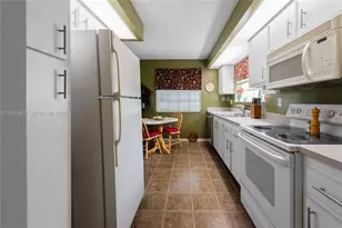2524 SE 19th Pl, Homestead, FL 33035 - Photo 6