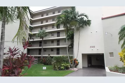 2320 S Cypress Bend Dr #204, Pompano Beach, FL 33069 - Photo 1