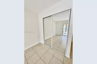 2320 S Cypress Bend Dr #204, Pompano Beach, FL 33069 - Photo 12