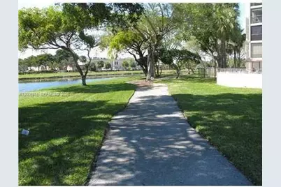 2320 S Cypress Bend Dr #204, Pompano Beach, FL 33069 - Photo 34