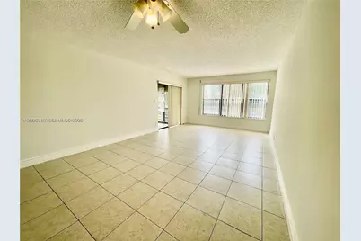 2320 S Cypress Bend Dr #204, Pompano Beach, FL 33069 - Photo 8