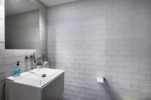 220 21st St, Miami Beach, FL 33139 - Photo 10