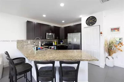345 NE 194th Ln, Miami, FL 33179 - Photo 6