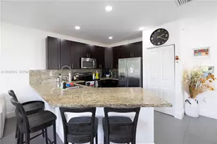 345 NE 194th Ln, Miami, FL 33179 - Photo 6