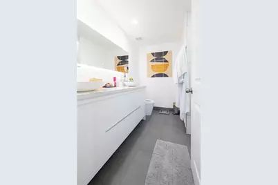 345 NE 194th Ln, Miami, FL 33179 - Photo 18