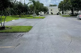 1100 Constitution Dr, Homestead, FL 33034 - Photo 30