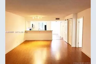 201 Lakeview Drive #204, Weston, FL 33326 - Photo 6