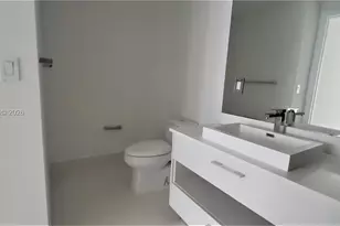 55 SW 9th St, Miami, FL 33130 - Photo 16